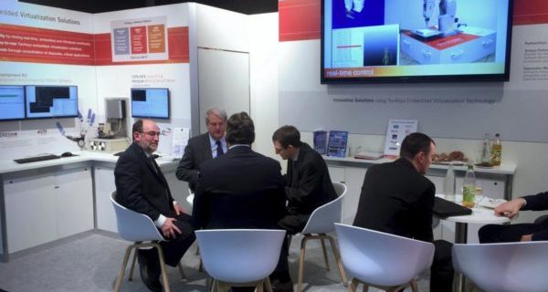 TenAsys auf der Embedded World 2018 - Tiefgehende Gespräche am TenAsys-Stand in Halle 4